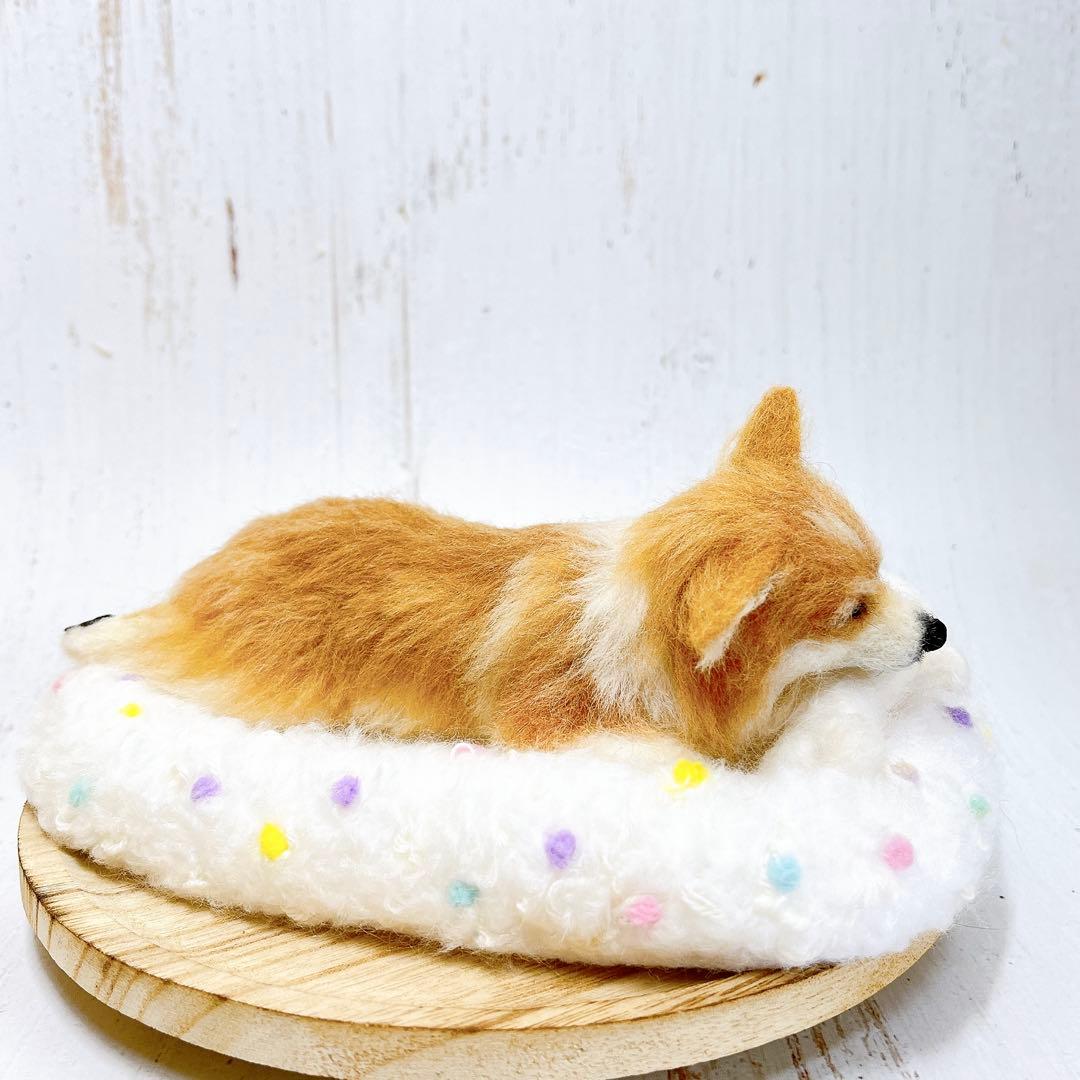 羊毛フェルト 犬 コーギー
