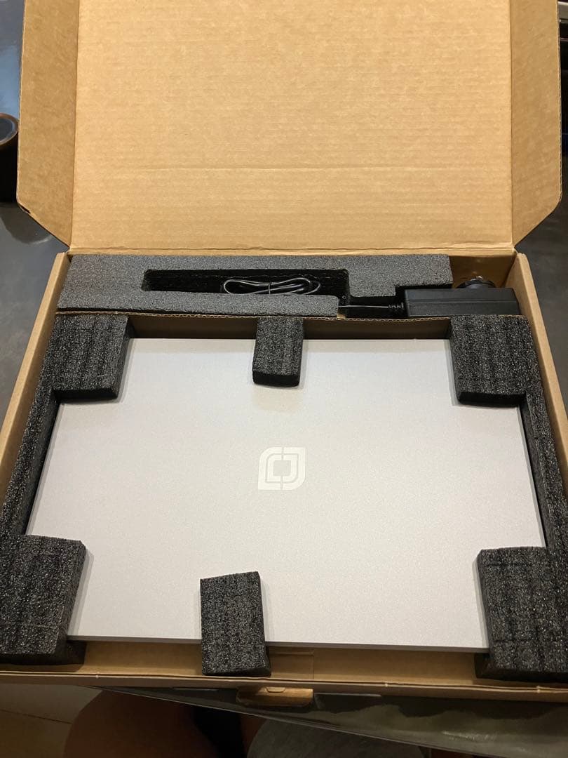 228 超美品JUNPER TECH EZ books5 max laptop