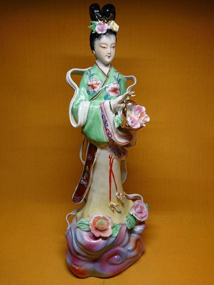 【美品】人形　天女　女神　陶器　置物　インテリア　工芸品　美術品　A2625