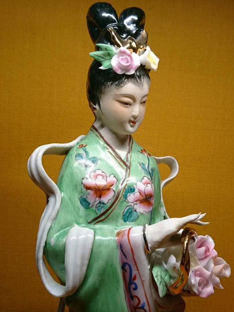 【美品】人形　天女　女神　陶器　置物　インテリア　工芸品　美術品　A2625