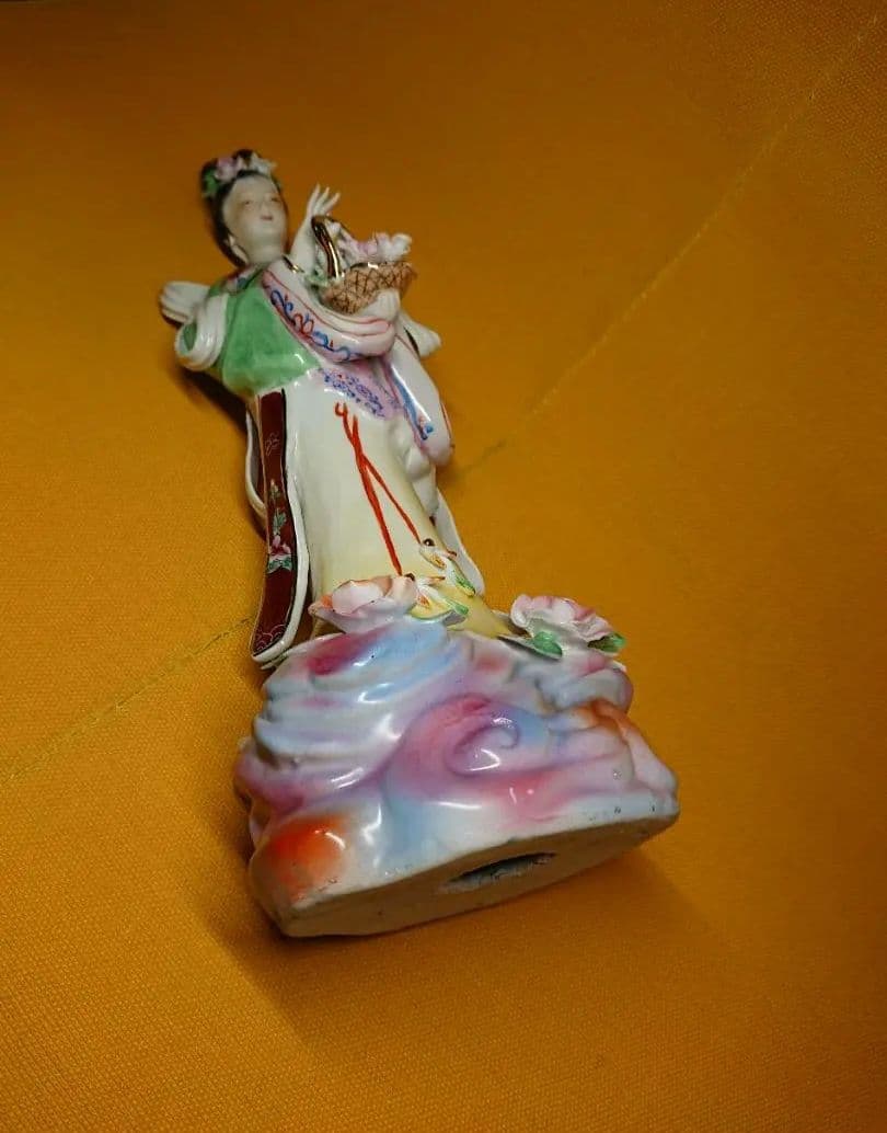 【美品】人形　天女　女神　陶器　置物　インテリア　工芸品　美術品　A2625