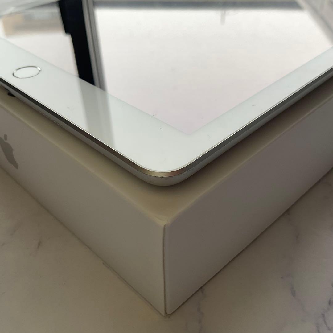 【良品】Apple iPad 第5世代 Wi-Fi 32GB