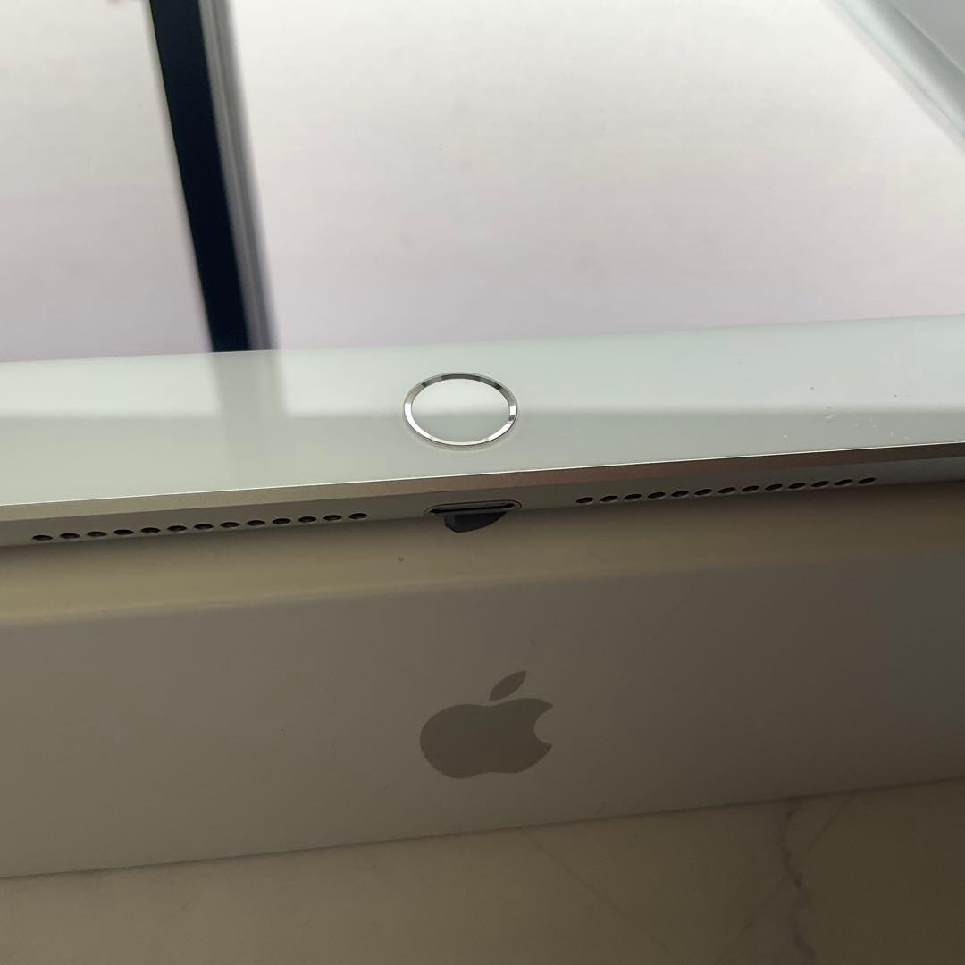 【良品】Apple iPad 第5世代 Wi-Fi 32GB