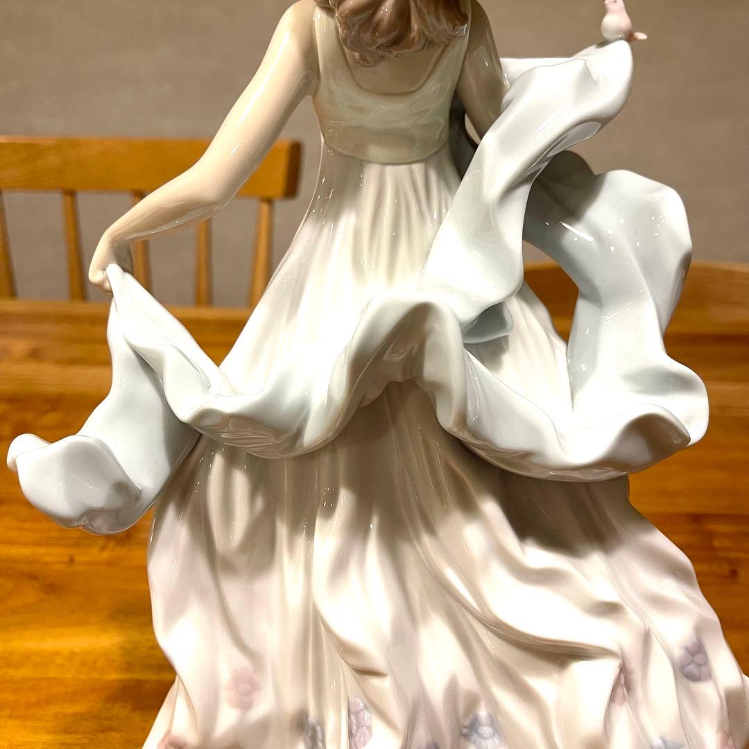 リヤドロ 夏のセレナーデ フィギュリン 人形 置物 インテリア LLADRO