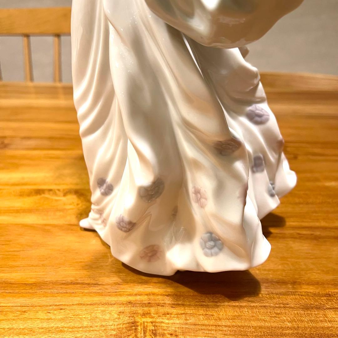 リヤドロ 夏のセレナーデ フィギュリン 人形 置物 インテリア LLADRO