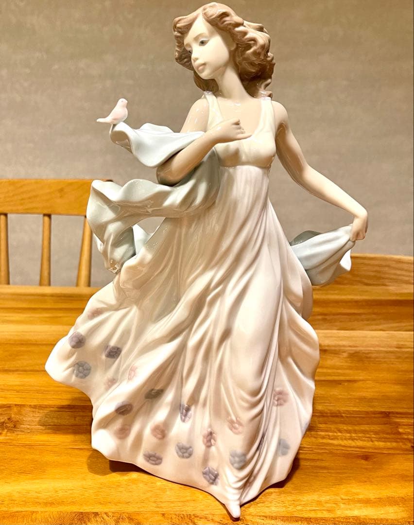 リヤドロ 夏のセレナーデ フィギュリン 人形 置物 インテリア LLADRO