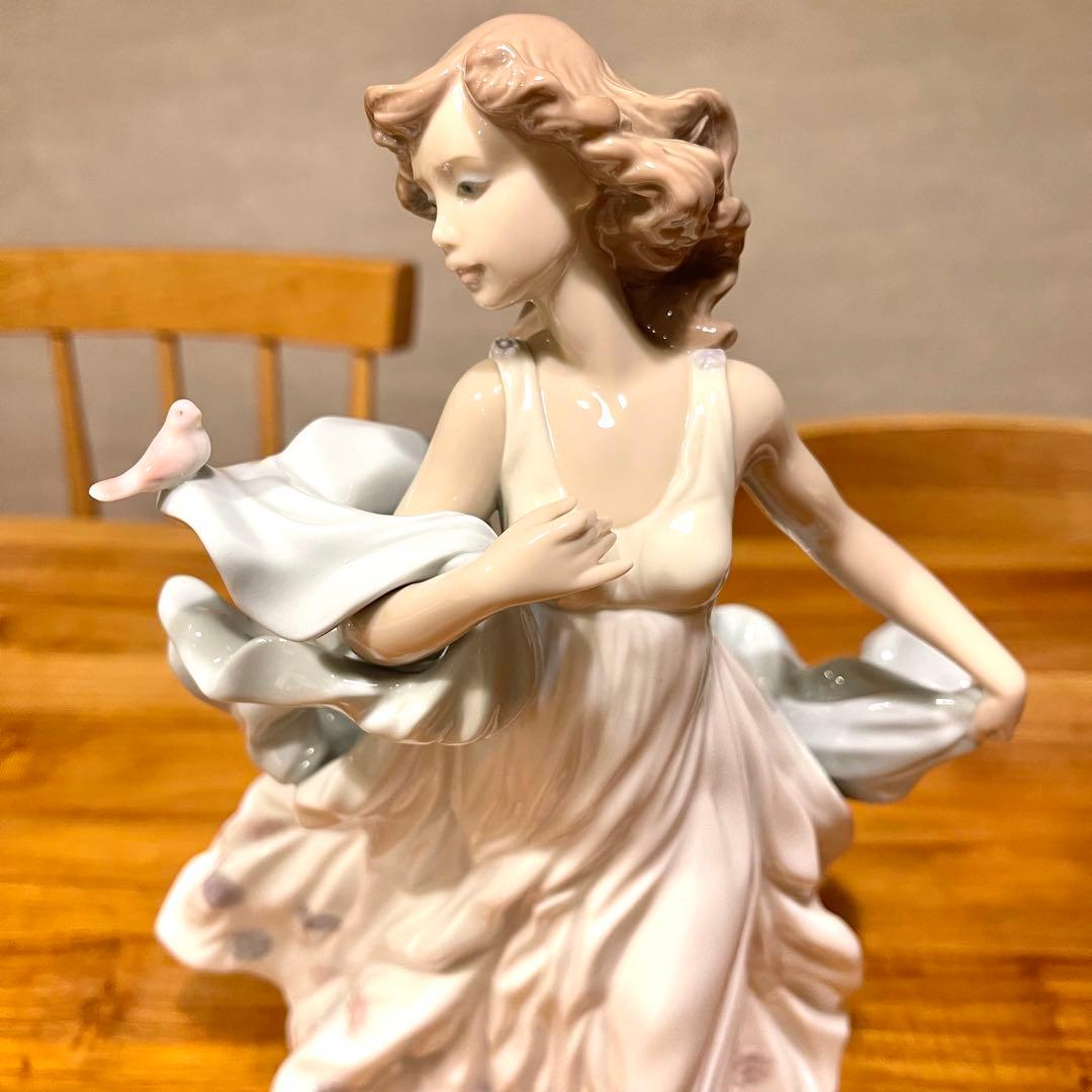 リヤドロ 夏のセレナーデ フィギュリン 人形 置物 インテリア LLADRO