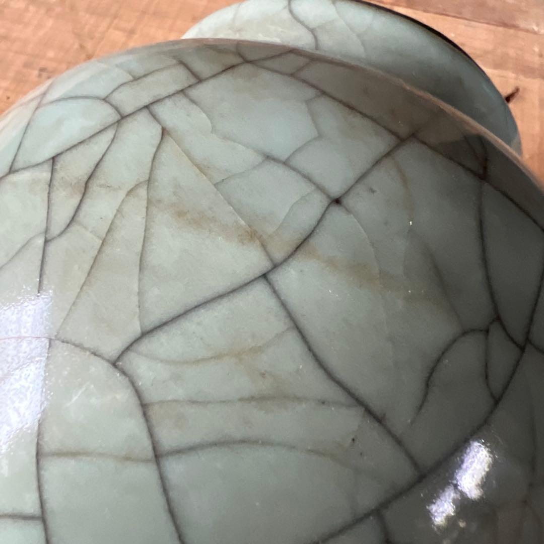 Quco….様　実家整理　古い青磁の花瓶　中国？