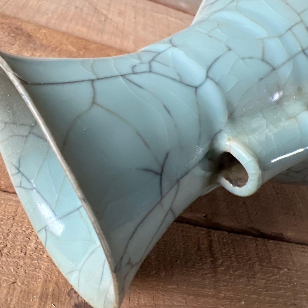 Quco….様　実家整理　古い青磁の花瓶　中国？