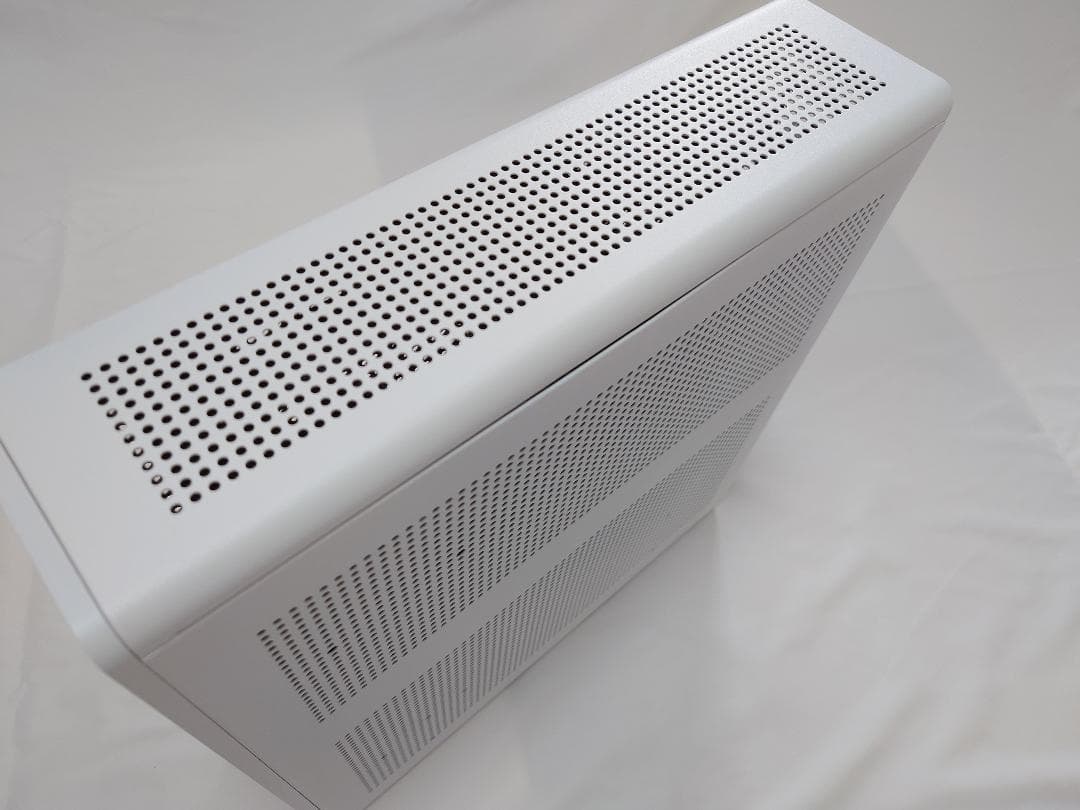 Fractal Ridge PCIe 4.0 ホワイト PCケース【未使用】