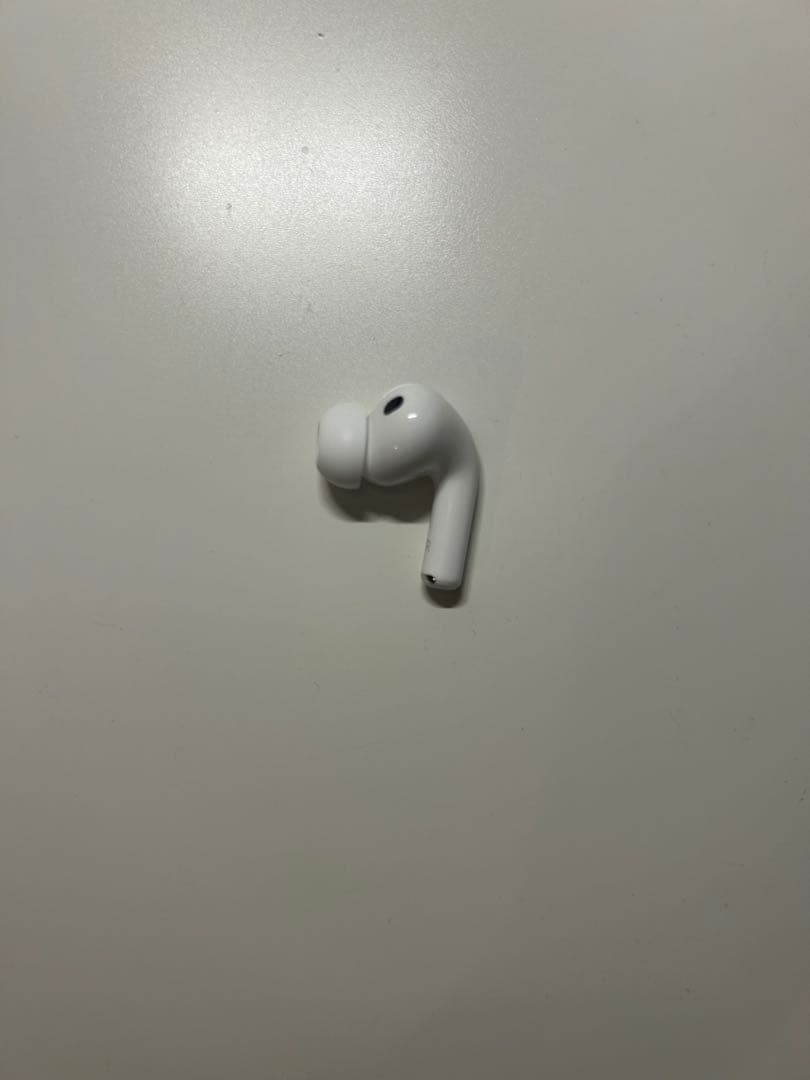 AirPods Pro 充電ケース付き 片耳（R）のみ