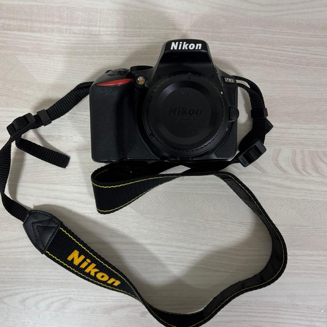 ✨*✨様 Nikon D5600 & D3000 レンズ3本・スピードライト付