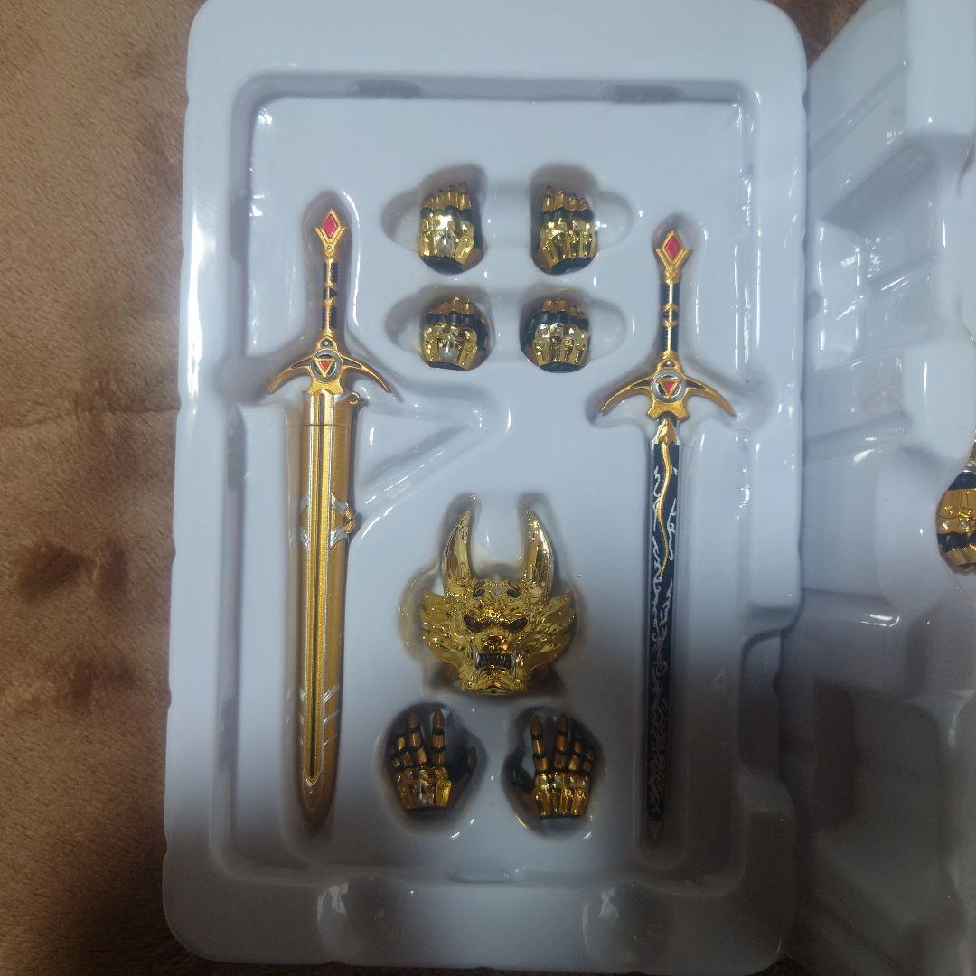 シュン 真骨彫 s.h フィギュアーツ 黄金騎士 牙狼 冴島 雷牙