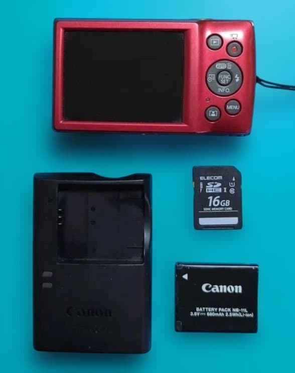 ⭐️お買い得⭐️Canon IXY 200 デジタルカメラ