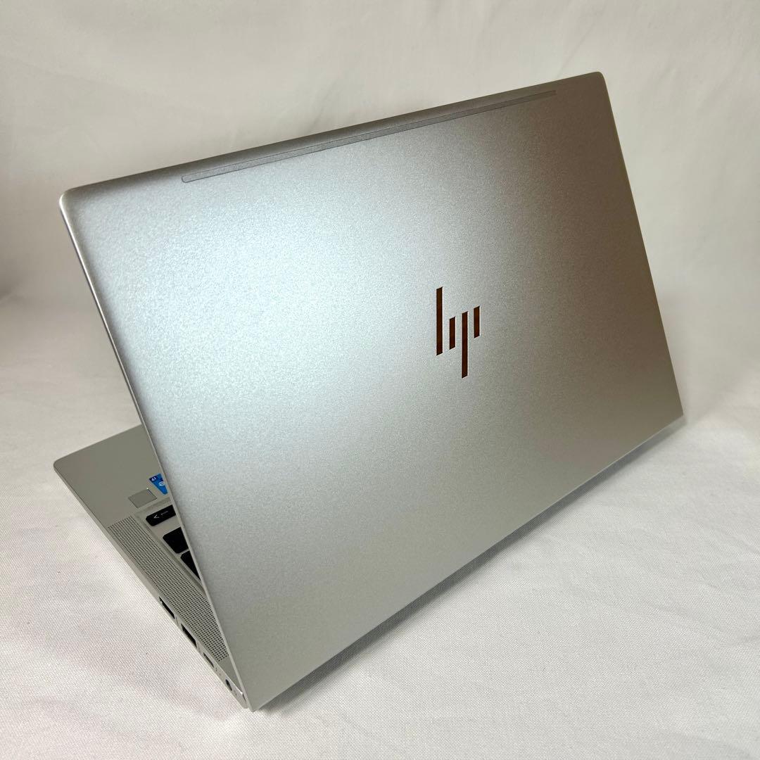 美品 HP EliteBook 630 G10 i7 16GB 512GB