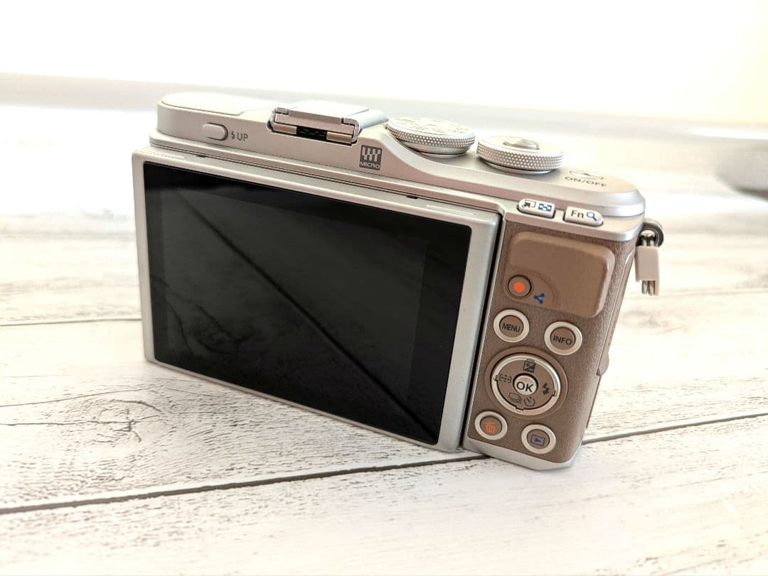 デジタルカメラ OLYMPUS PEN E-PL10 BRW