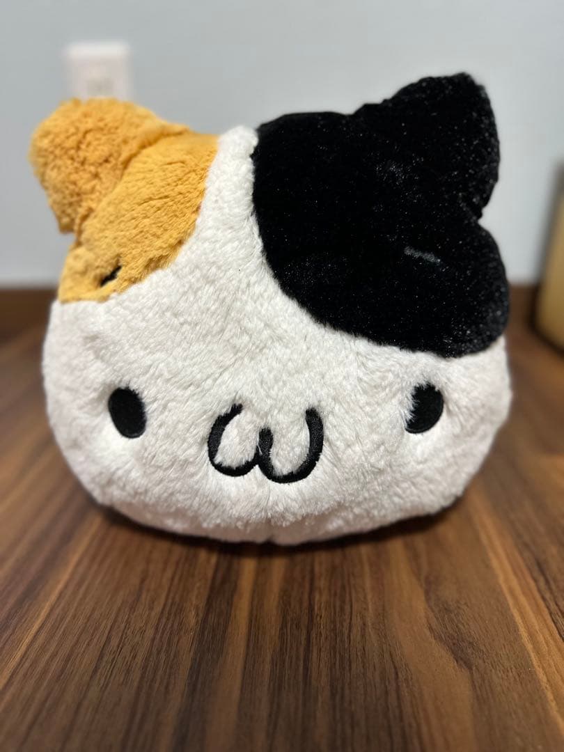 顔文字ニャンコ　ぬいぐるみ　BIG