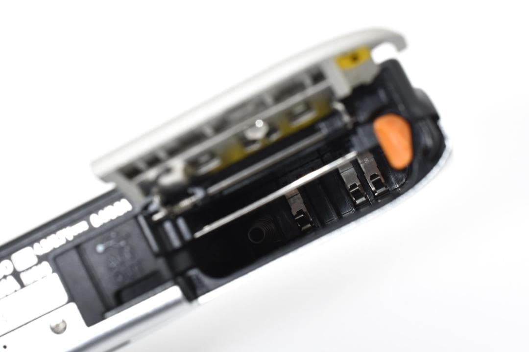 Nikon ニコン COOLPIX A100 コンパクトデジタルカメラ