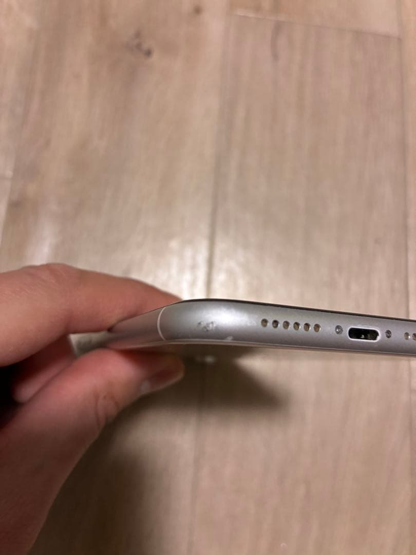 iPhone XR 64GB SIMフリー　白　Apple スマートフォン　正規