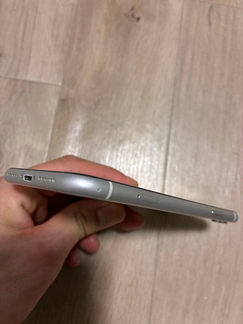 iPhone XR 64GB SIMフリー　白　Apple スマートフォン　正規