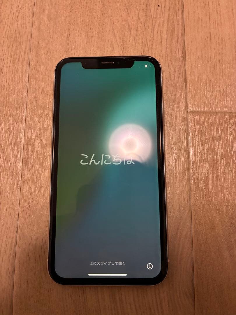 iPhone XR 64GB SIMフリー　白　Apple スマートフォン　正規