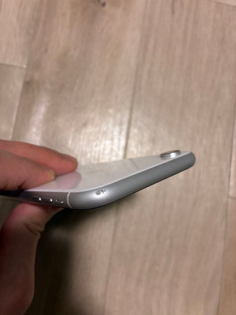 iPhone XR 64GB SIMフリー　白　Apple スマートフォン　正規