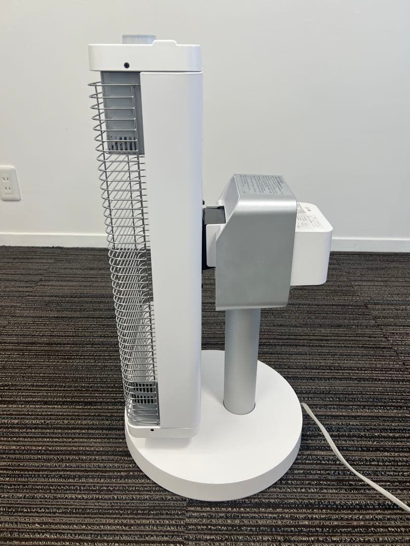 【ポカ】ダイキン　遠赤外線電気ヒーター 人感センサー付き￼