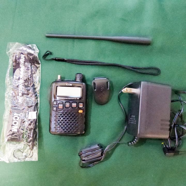 ICOM アイコム IC-R5 広帯域受信機＋ICOM携帯ストラップ