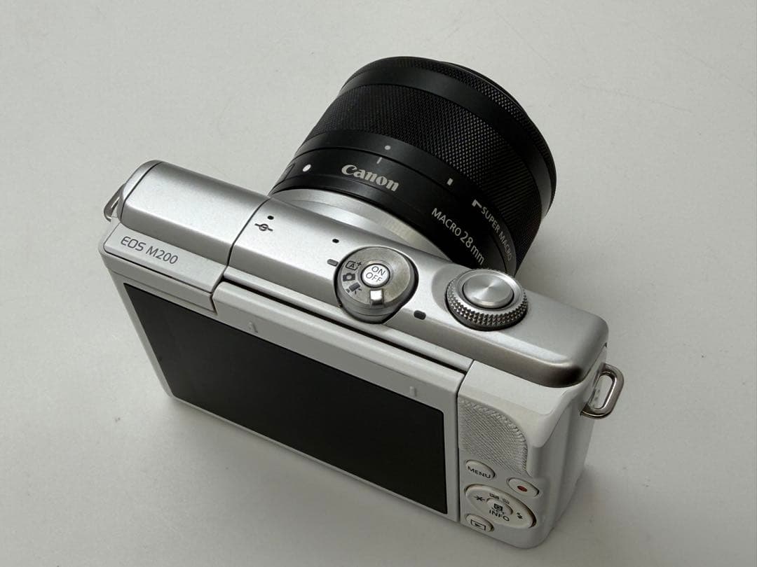 Canon EOS M200ミラーレスカメラEF-28M F3.5 マクロ