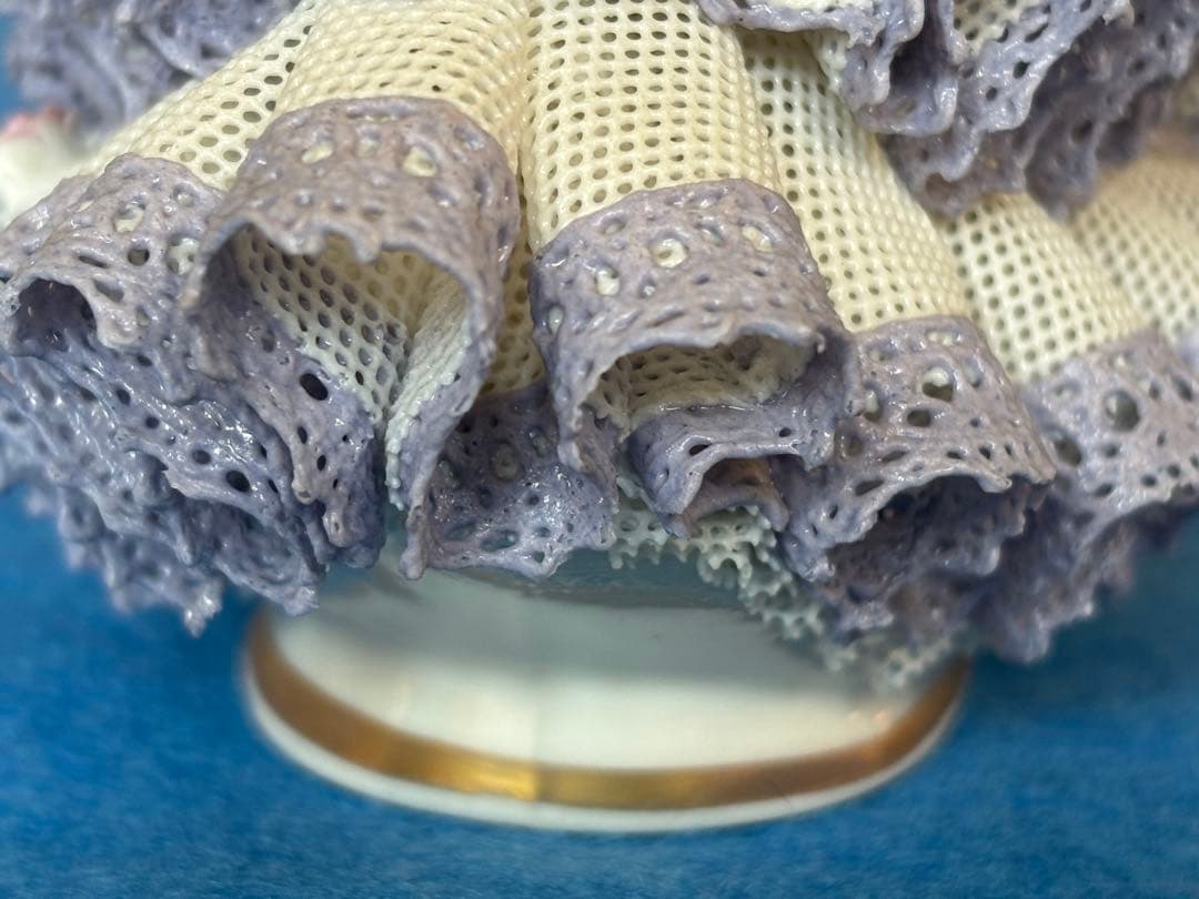 アイリッシュドレスデン　陶器製レースドレス人形　美品　インテリア　フィギュリン