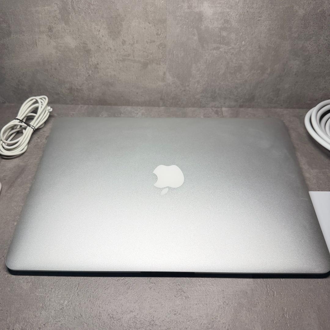 MacBook Air 13インチ Late 2013 / Early 2014