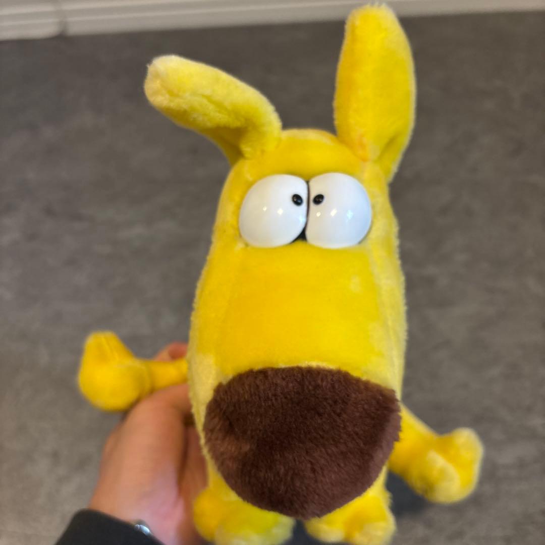 イエロー犬のぬいぐるみ　マザーグースアンドグリム