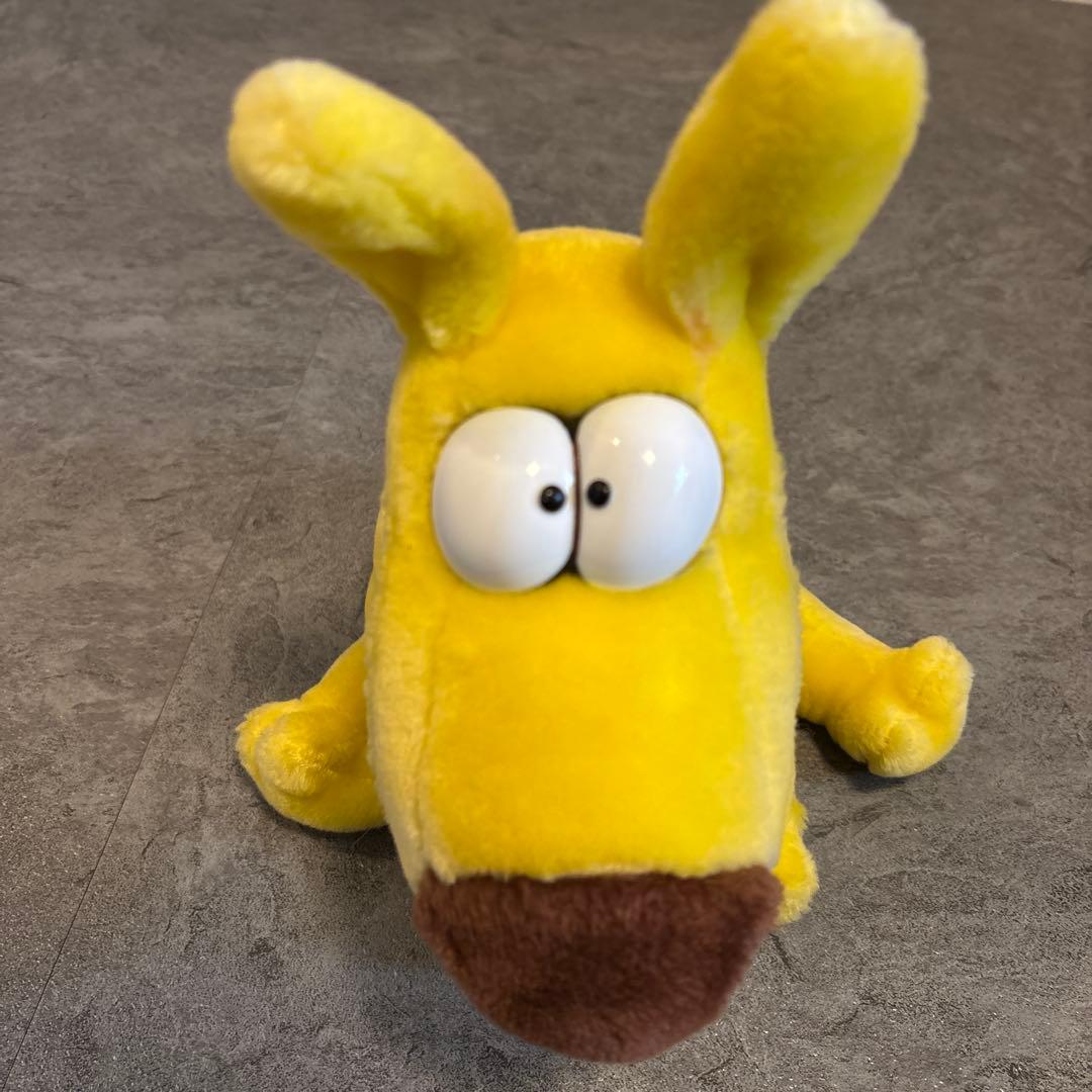 イエロー犬のぬいぐるみ　マザーグースアンドグリム