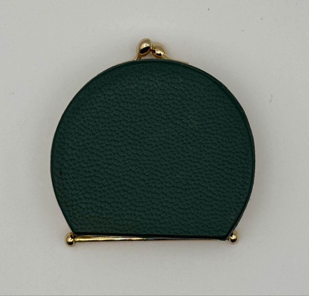 銀座WAKOの花束刺繍の緑色がま口