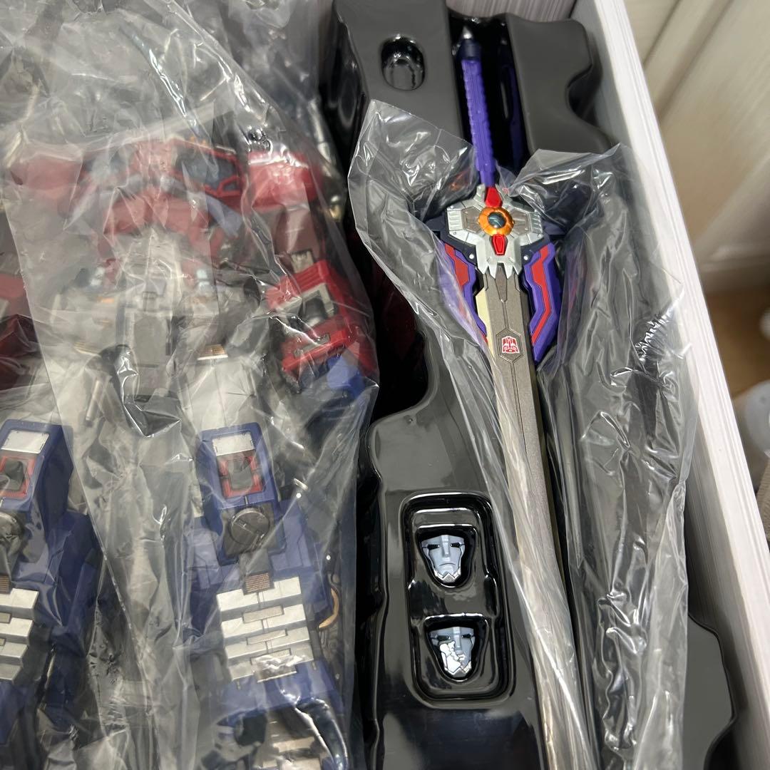 FLAME TOYS 鉄機巧 オプティマスプライム(ボーナスパーツ付)
