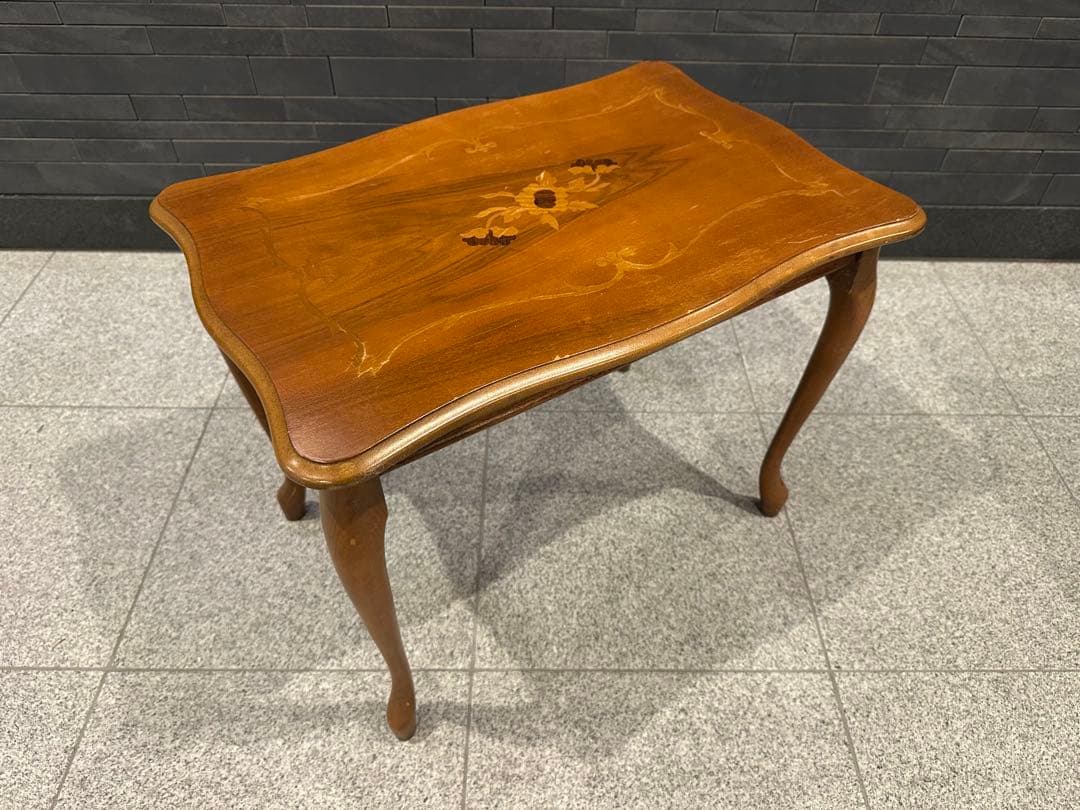 イタリア家具　ネストテーブル 象嵌　猫脚