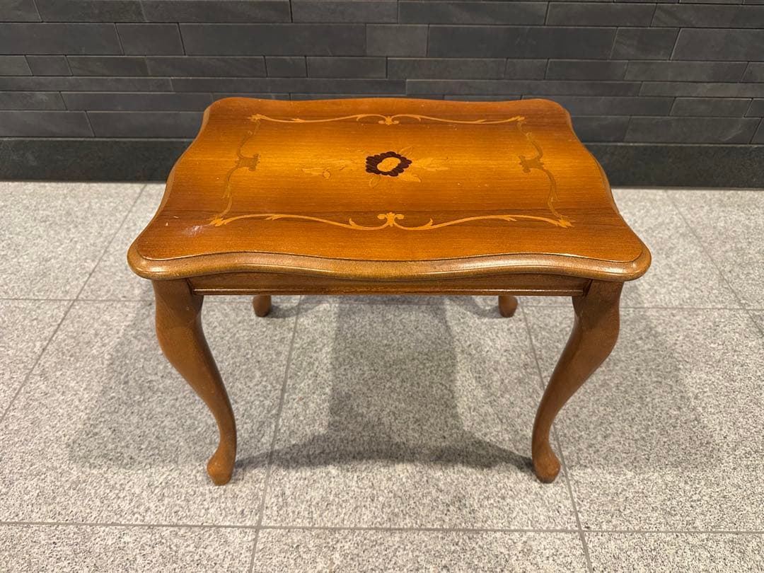 イタリア家具　ネストテーブル 象嵌　猫脚