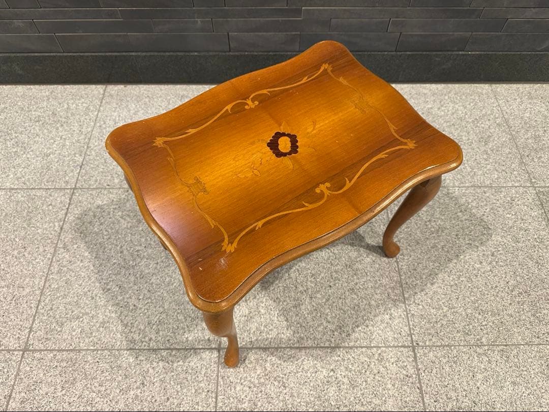 イタリア家具　ネストテーブル 象嵌　猫脚