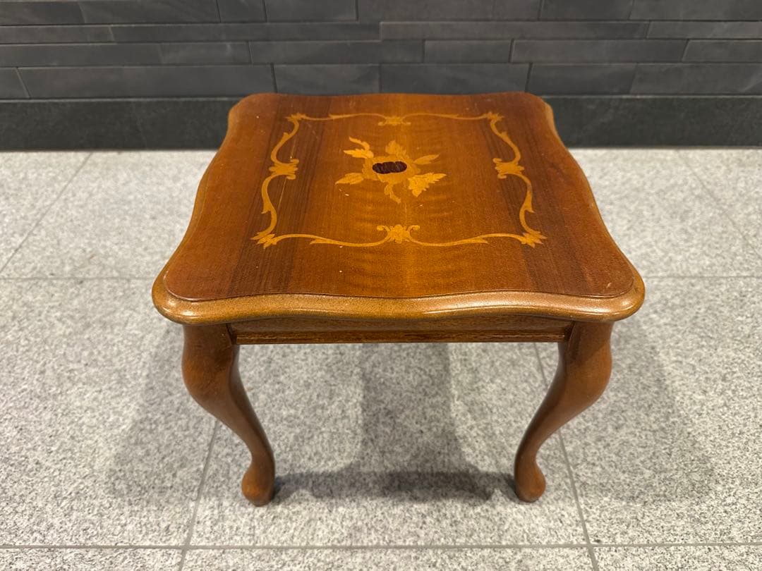 イタリア家具　ネストテーブル 象嵌　猫脚