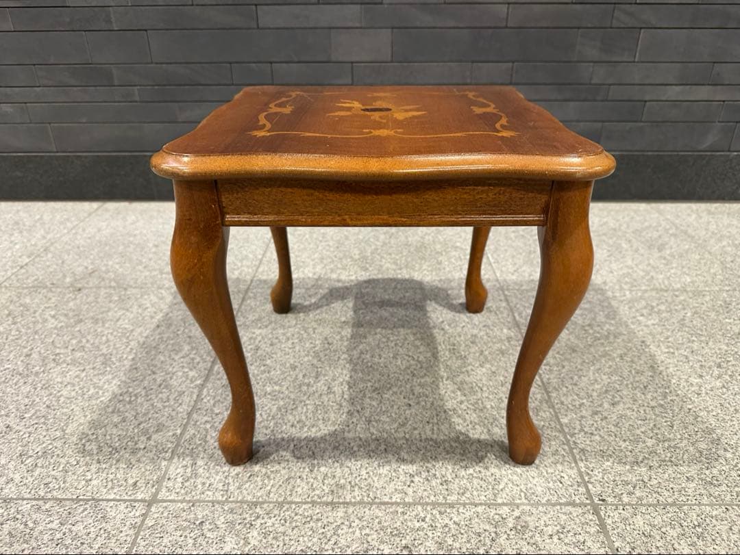 イタリア家具　ネストテーブル 象嵌　猫脚