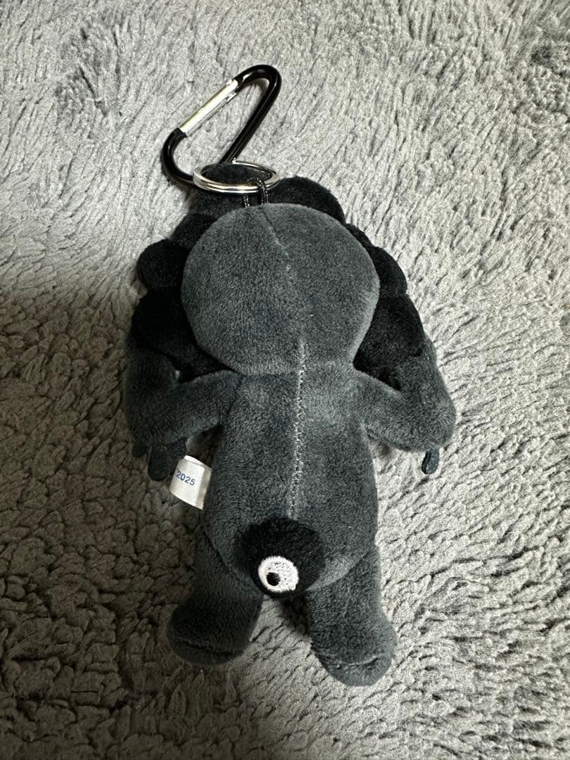 黒ミャクミャク　キーホルダー カラビナ付き