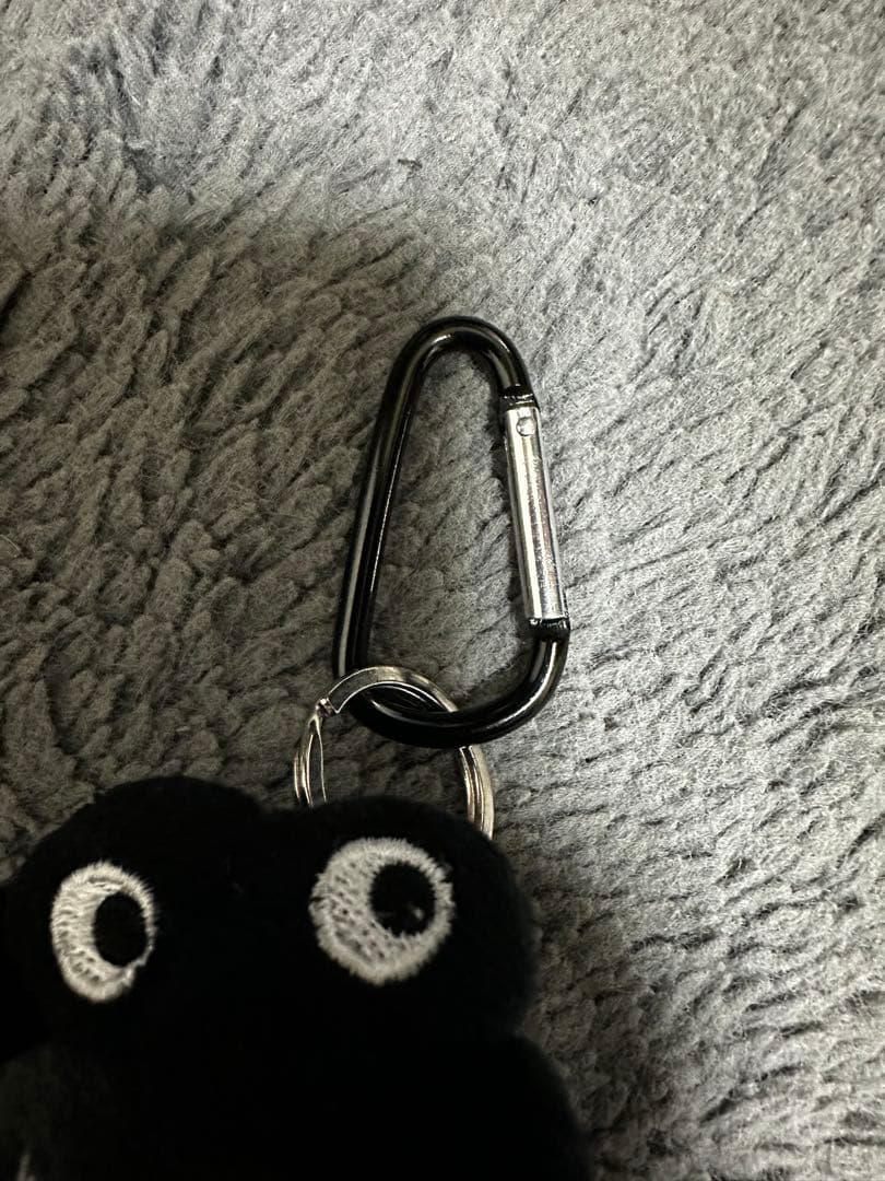 黒ミャクミャク　キーホルダー カラビナ付き