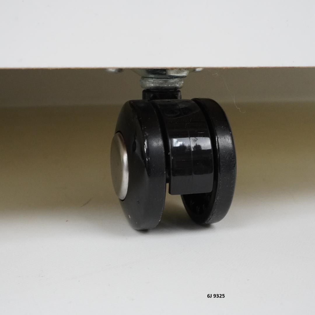 キャスター付き　チェスト 3段　ホワイト　タンス　キッチンカウンター