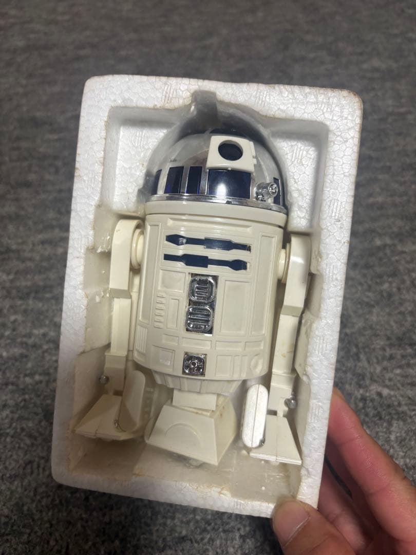 STAR WARS R2-D2 ロボットトイ　旧タカラトミー　ロボットウォーク