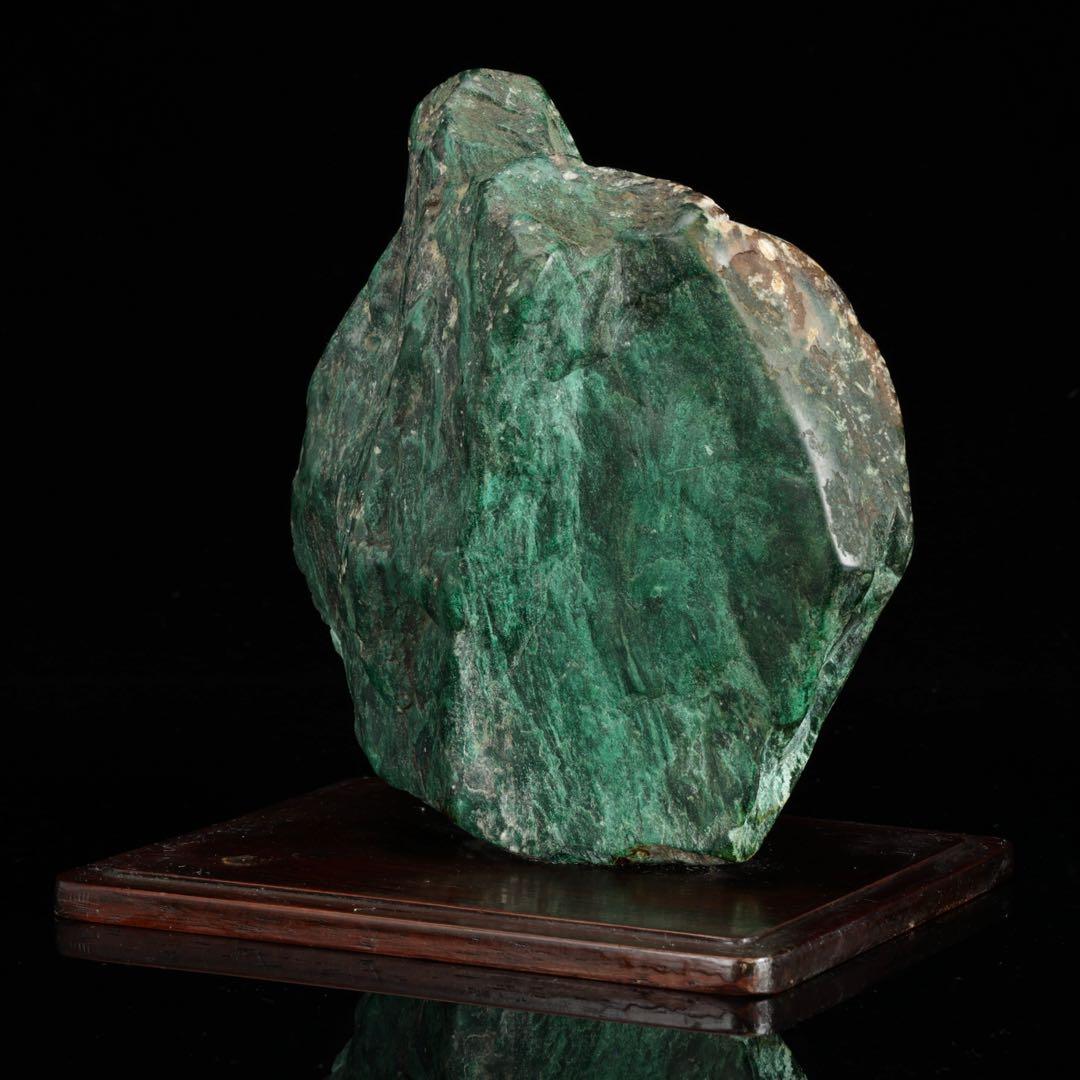 孔雀石 天然マラカイト 台座付 1.3kg 原石 鑑賞石自然石 パワーストーン