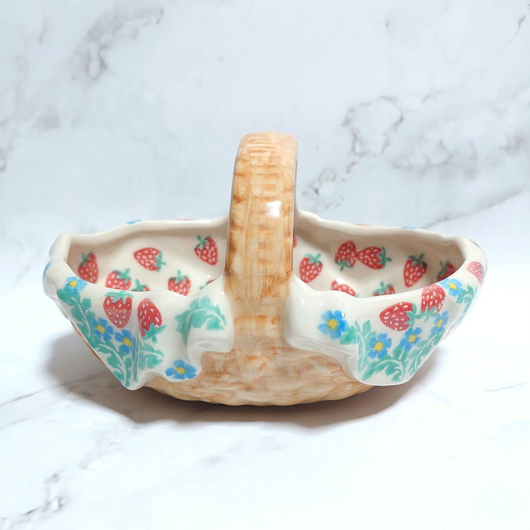 新品 ポーリッシュポタリー PHOENIX バスケット いちご×水色小花×白 ②