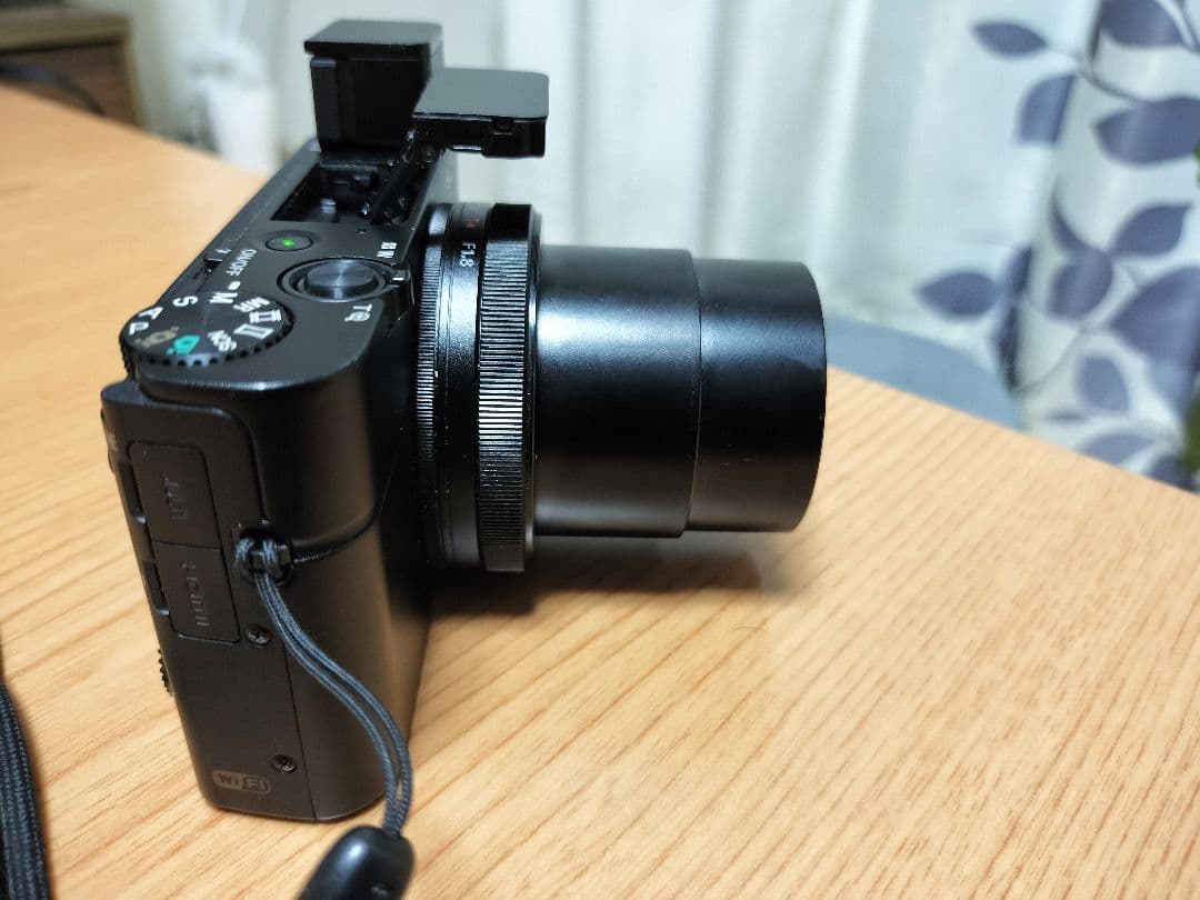 Cyber-shot DSC-RX100M3 コンパクトデジタルカメラ 海外版