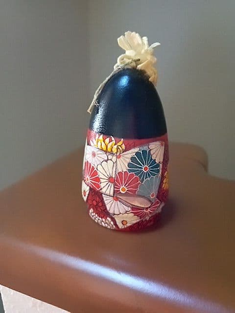 金田アツ子さん　直筆　菊尽くしのお着物　アコーディオンの少女　こけし　黒色スミレ