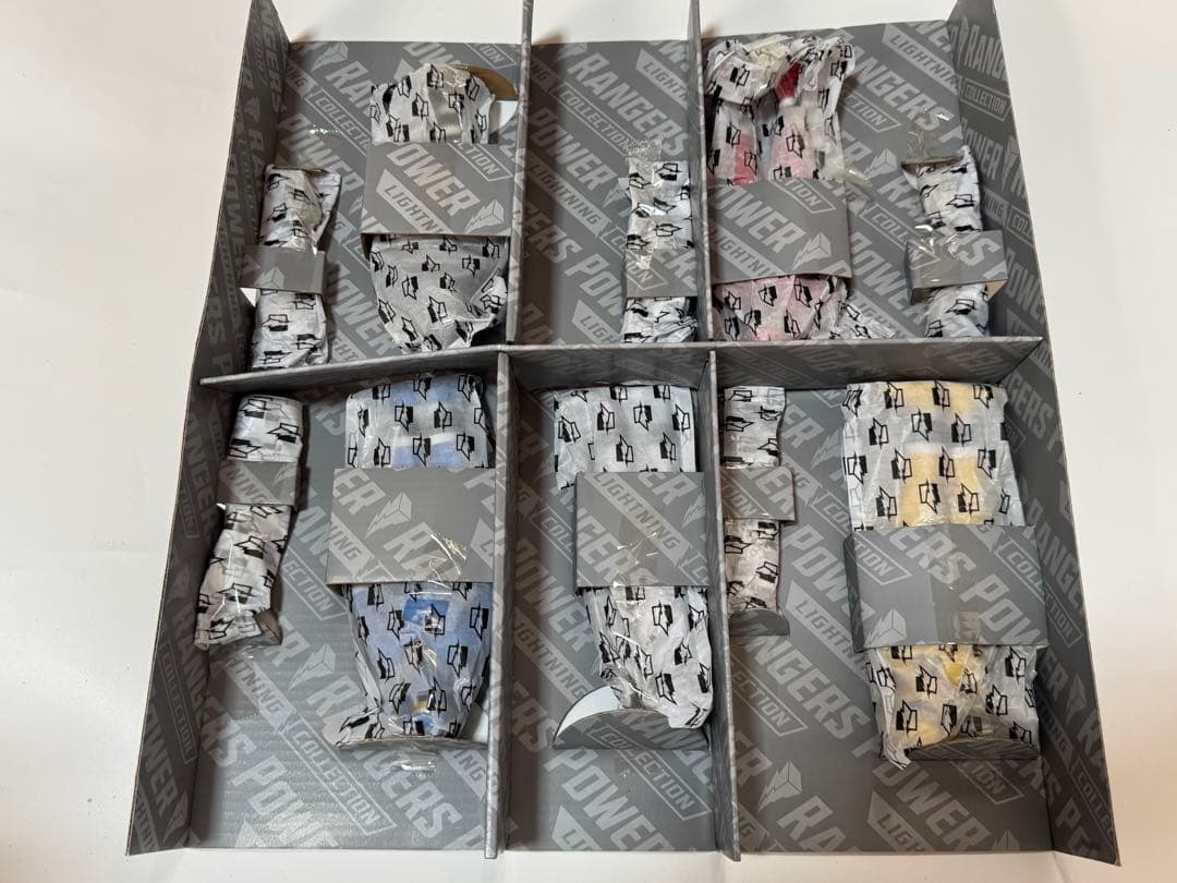 ハズブロ パワーレンジャー ライトニングコレクション エイリアンレンジャー