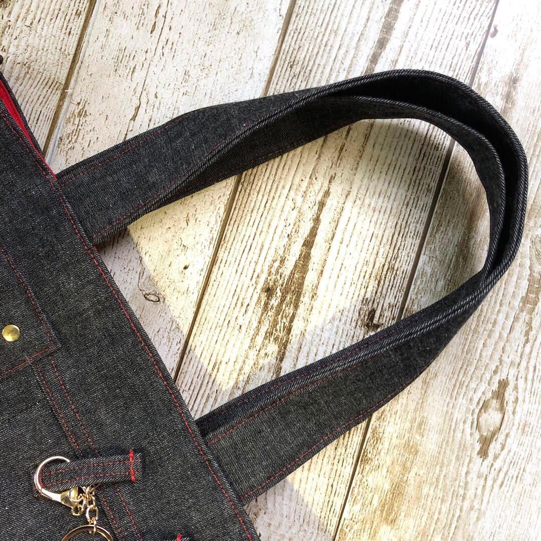 トートバッグ　ハンドメイド　デニムリメイク　ブラック　レッド　ゴールドW